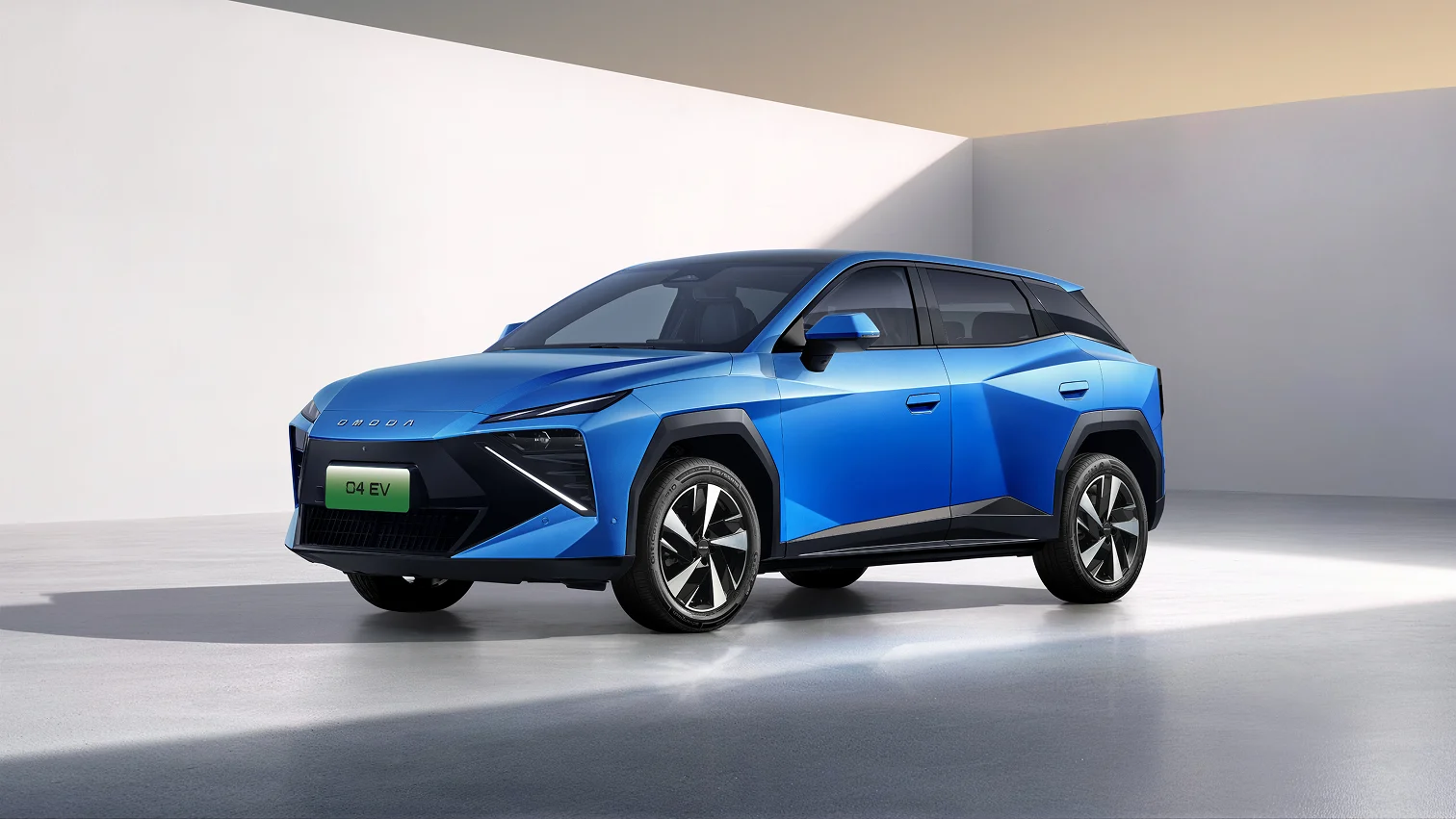 OMODA O4